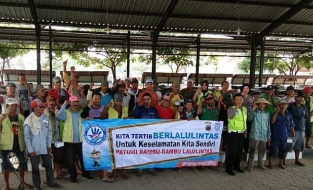 pengemudi becak kudus