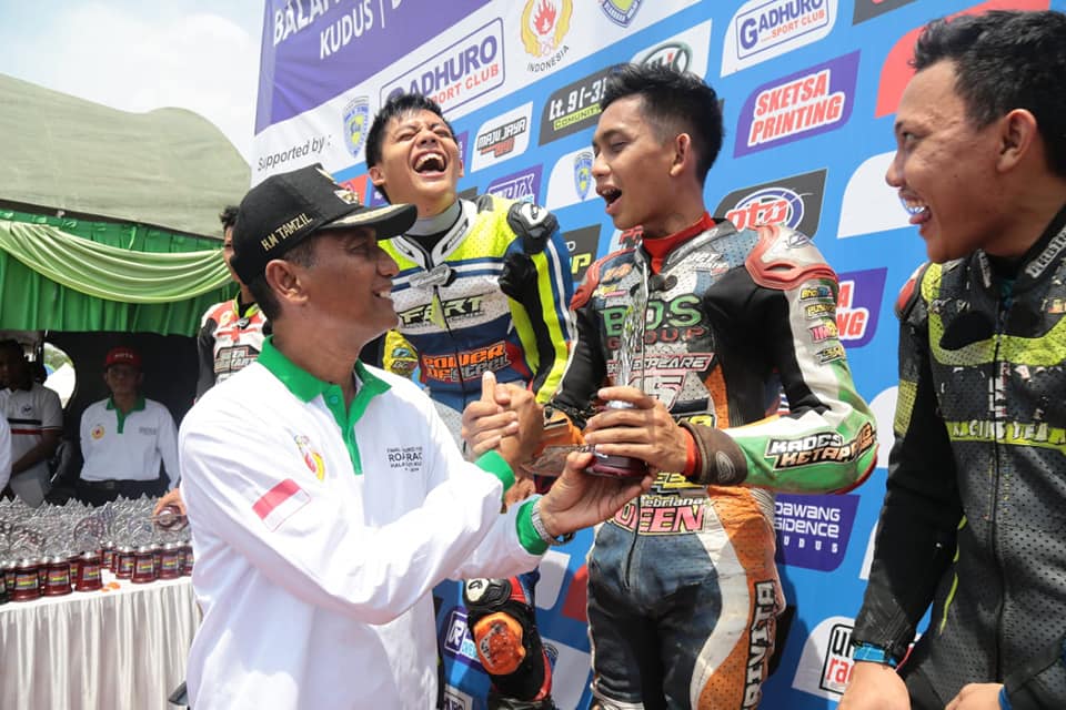 48024959_2259074594112536_4085567411024035840_n