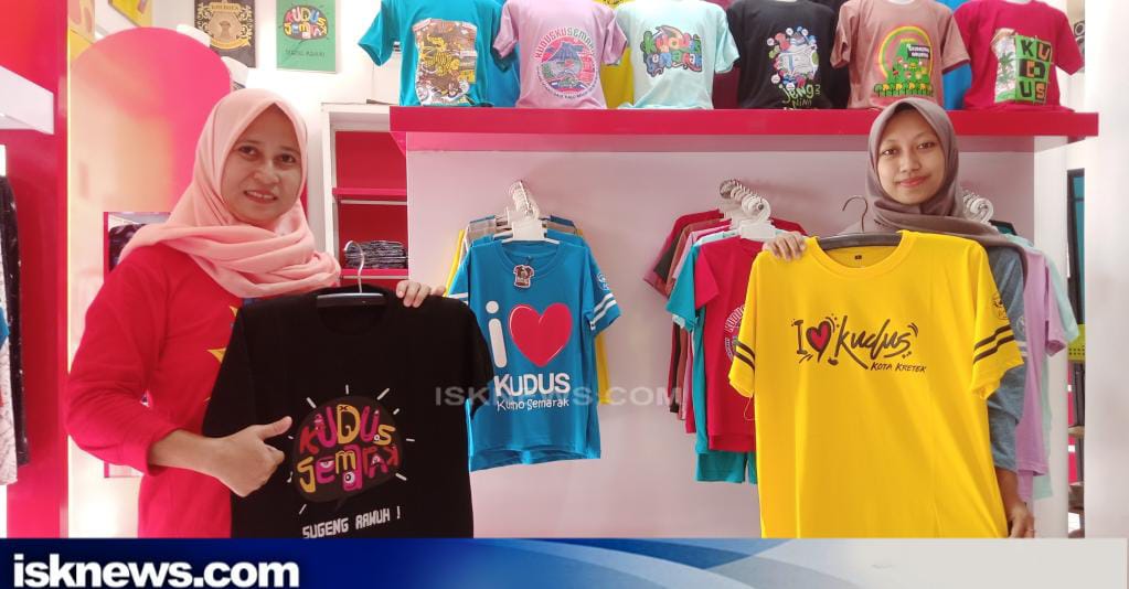 Beragam Kaos Keren ini Cocok untuk Buah Tangan dari Kudus - Berita Dan ...