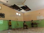 Ruang Kelas di SDN 1 Terban Kudus Rusak, Siswa Terpaksa Belajar di Musala