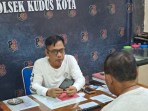 Polisi Tangkap Pencuri HP milik Peziarah Makam Sunan Kudus