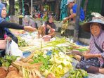 Janur Laris Manis Jelang Lebaran Ketupat 2026, Pedagang Raup Untung