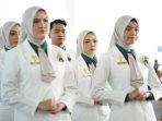 Puluhan Apoteker UMKU Resmi Diambil Sumpah, Diminta Junjung Profesionalisme Puluhan Apoteker UMKU Resmi Diambil Sumpah, Diminta Junjung Profesionalisme