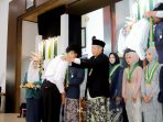 SMP NU Al Ma’ruf Kudus Resmi Lepas 215 Siswa Kelas IX, Penuh Haru dan Kenangan SMP NU Al Ma’ruf Kudus Resmi Lepas 215 Siswa Kelas IX, Penuh Haru dan Kenangan