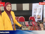 Menangi Studentpreneur Bootcamp, Mahasiswi UMKU Kembangkan Brand Kain Troso